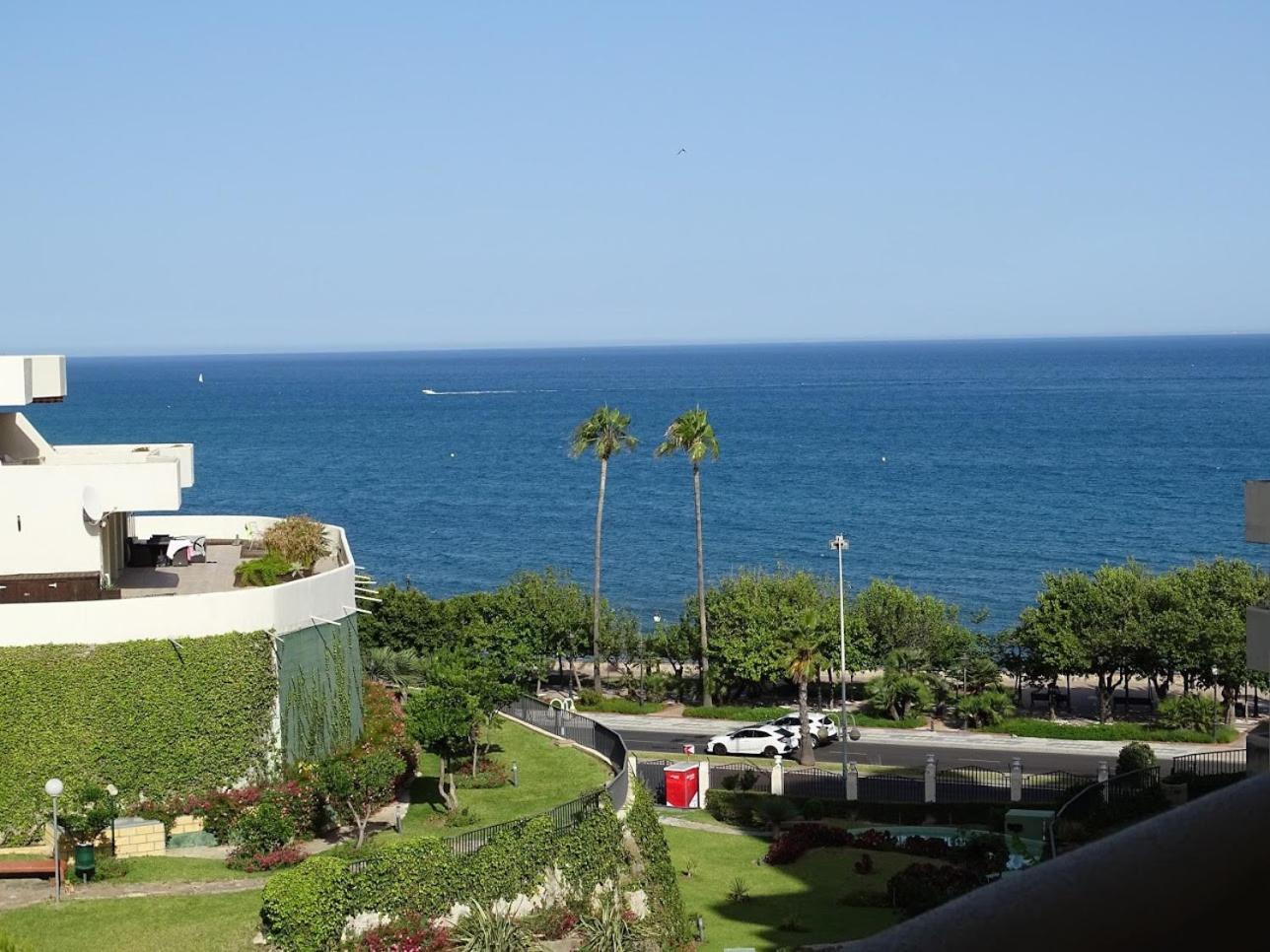 Front Line Sea View 1 Bedroom Large Appartement *